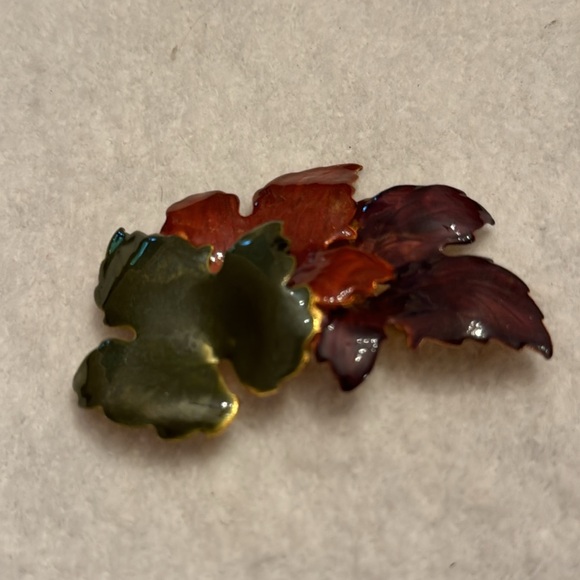 Fall leaves pin brooch - Picture 2 of 4